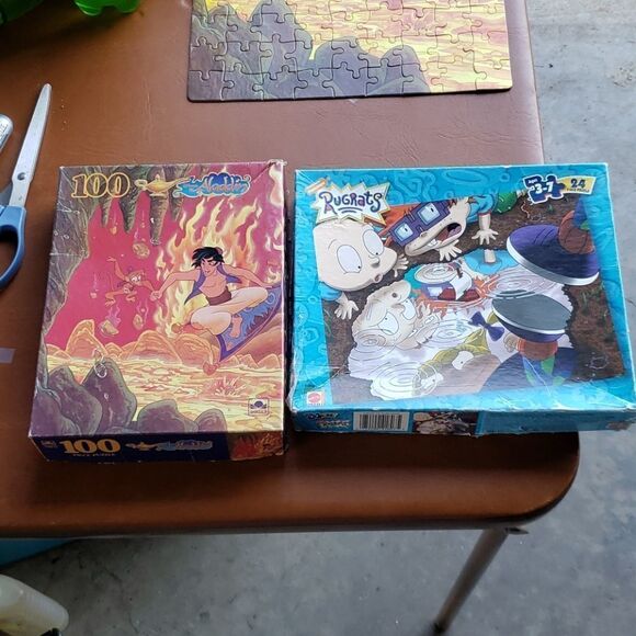 Lot of 2 Kids Vintage Jigsaw Puzzles - Aladdin and Rugrats - Picture 1 of 12